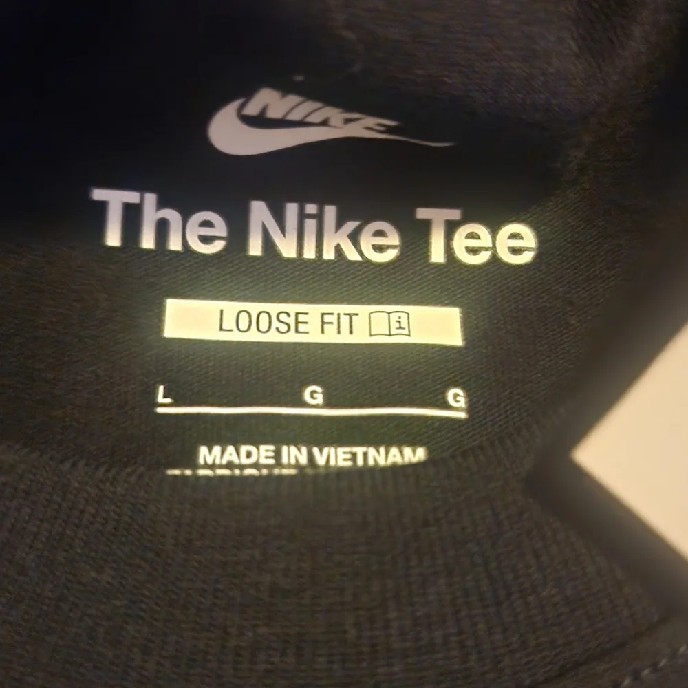 Nike Kids Blue Tie-Dye and Black Graphic Tees Size Large Kids - Picture 5 of 7